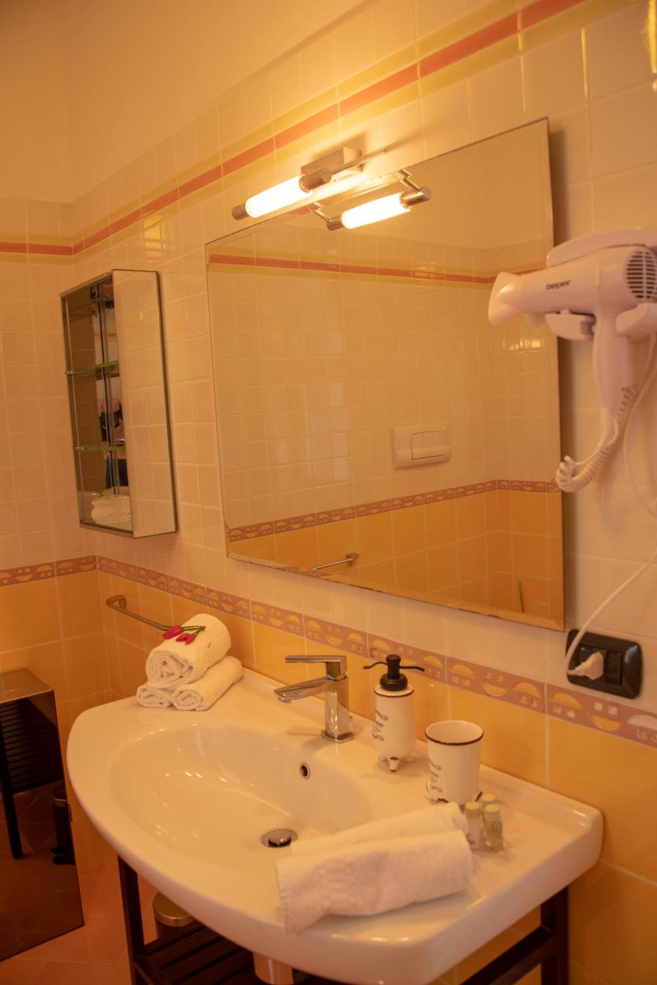 Reginella Guest House Salerno Kültér fotó