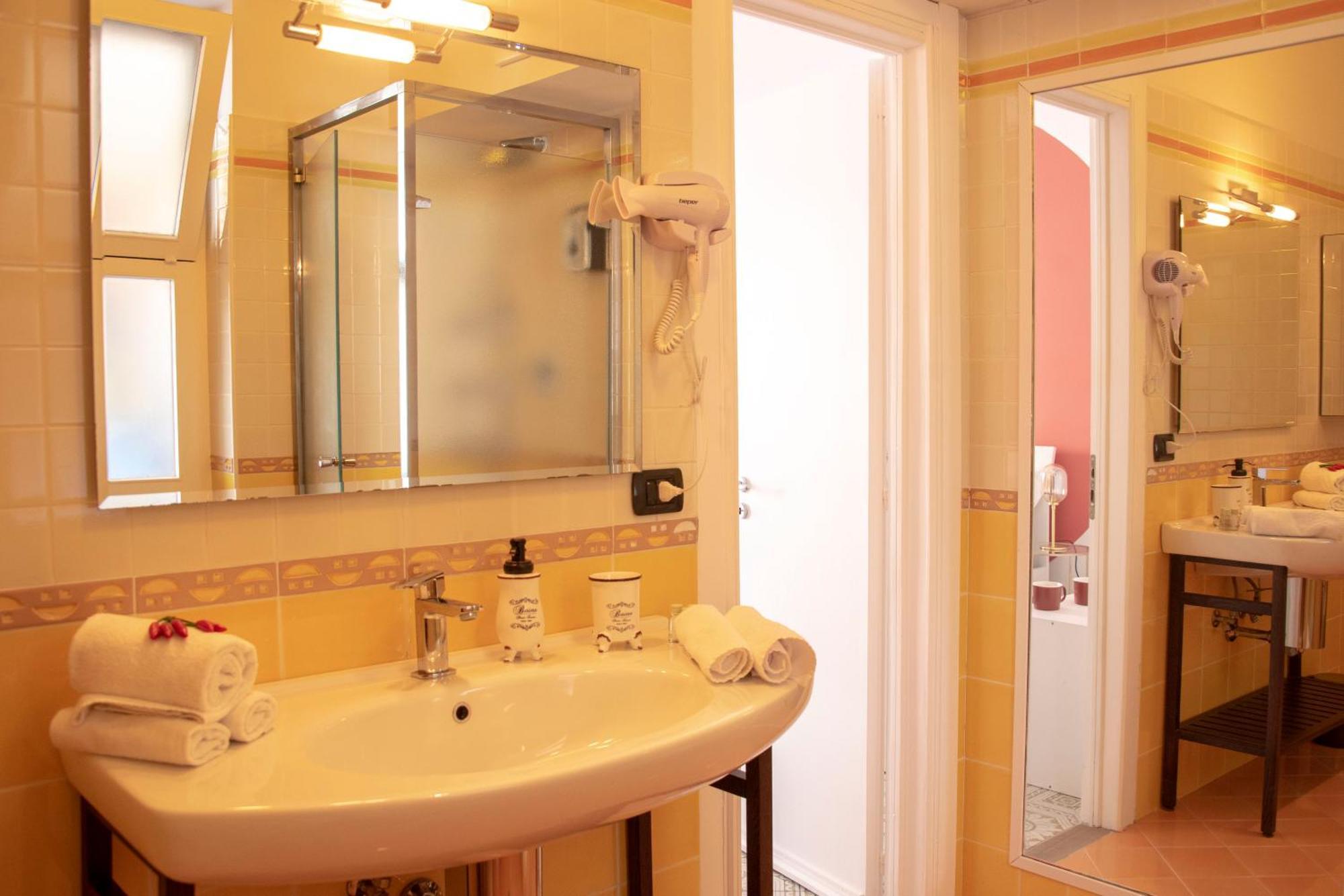 Reginella Guest House Salerno Kültér fotó